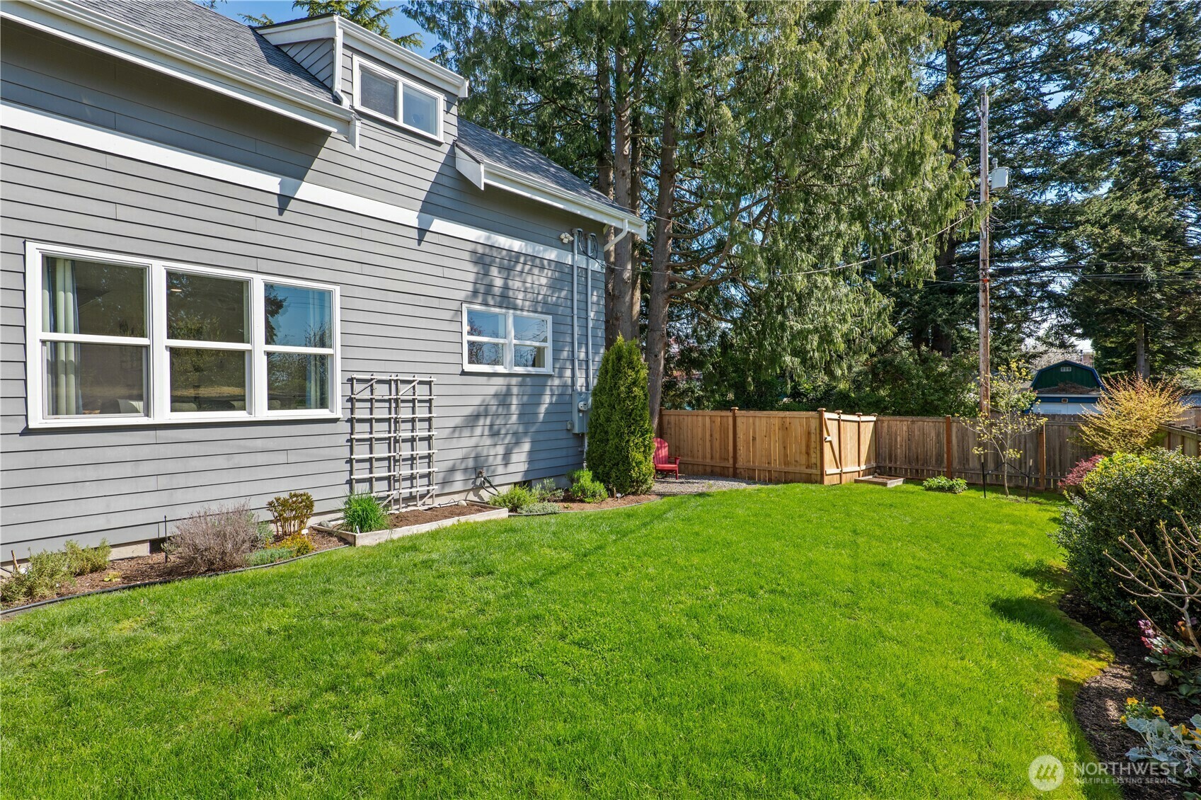 Property Photo: 9716 A Dayton Avenue N WA 98103