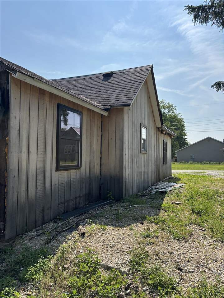 Property Photo:  131 Charles Street  IN 47024 