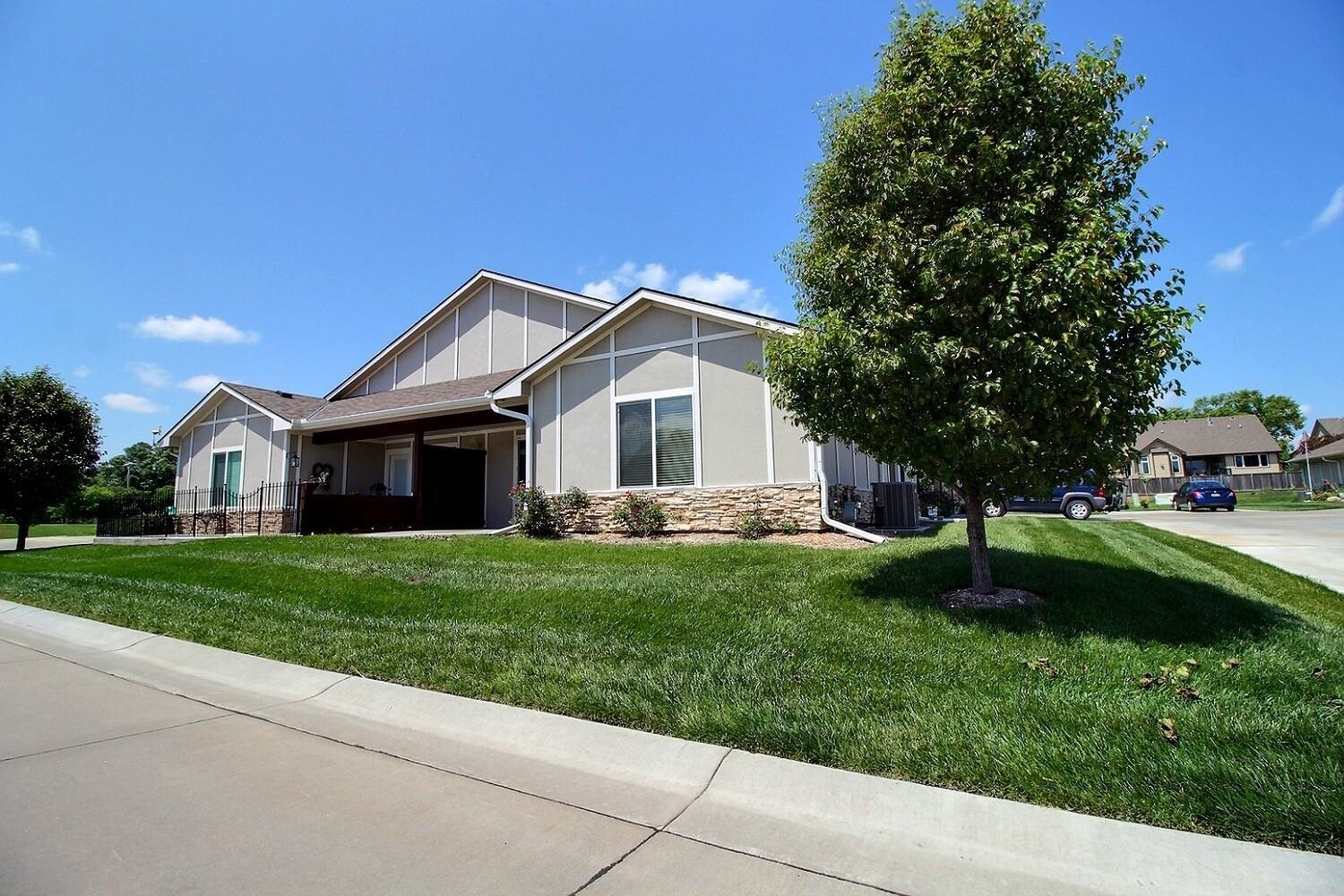 Property Photo: 2418 E Madison KS 67037