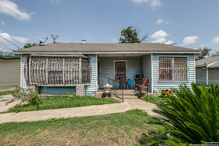 326 Balboa Ave  San Antonio TX 78237 photo
