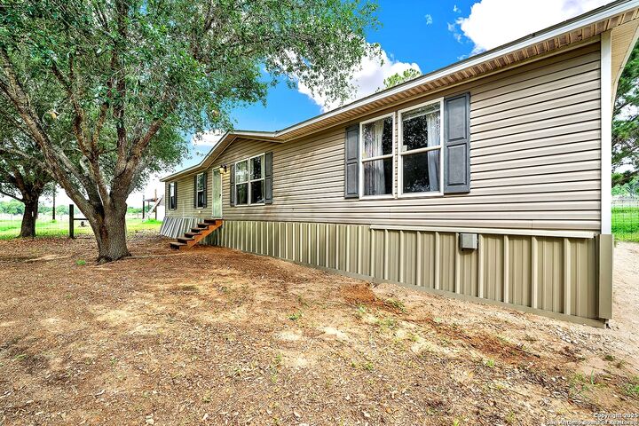 Property Photo:  7205 County Road 401  TX 78114 