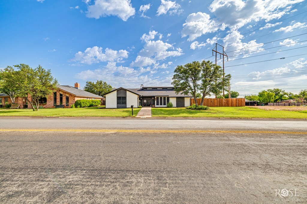 Property Photo: 3610 Southland Blvd TX 76904