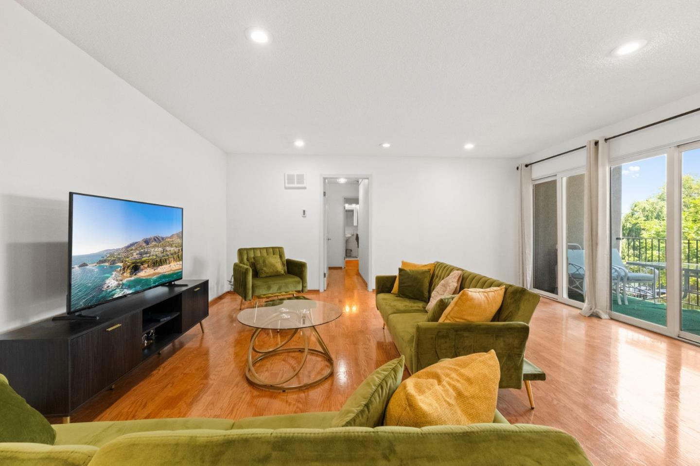Property Photo: 845 North Humboldt Street 304 CA 94401