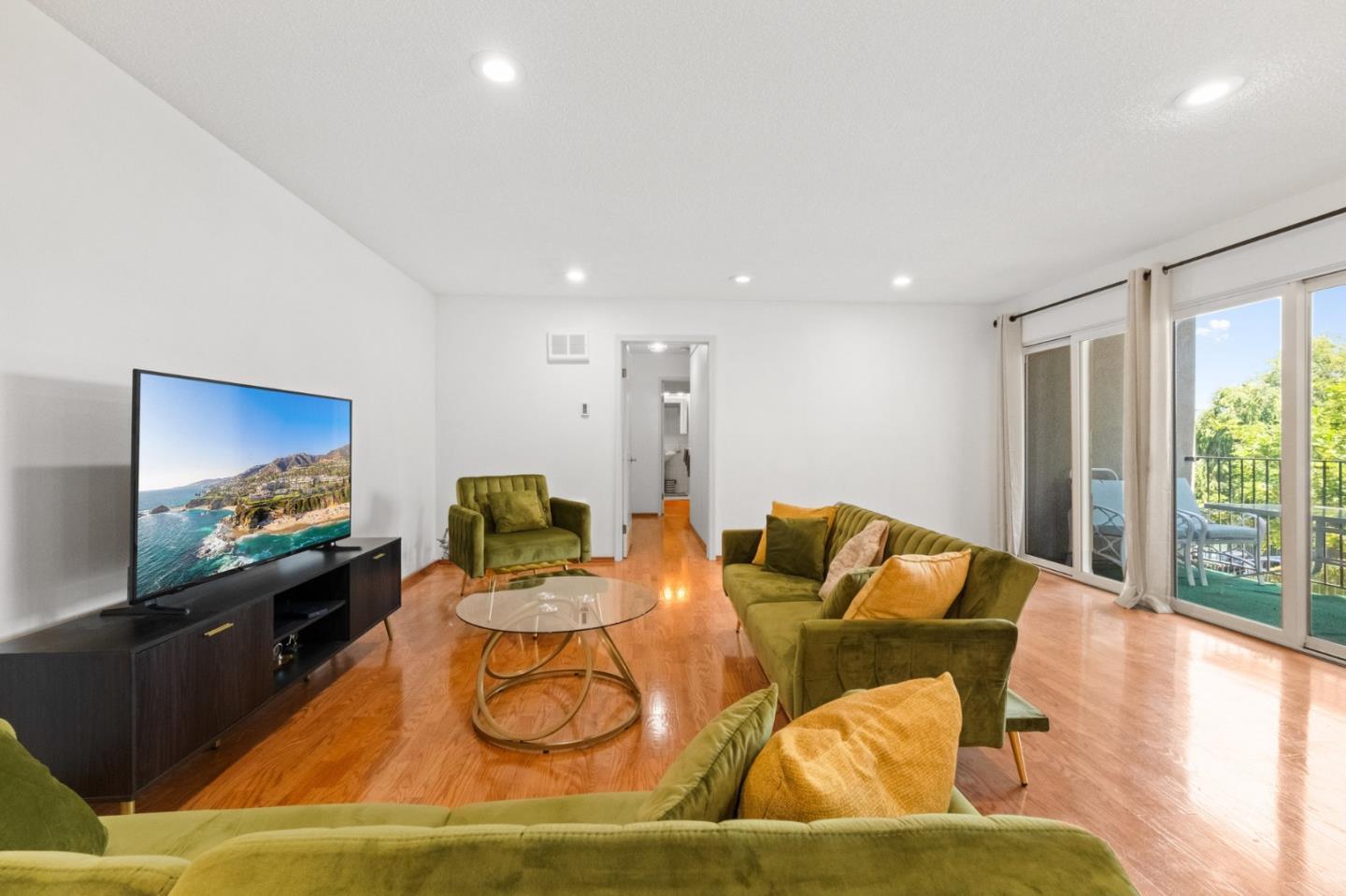 Property Photo: 845 North Humboldt Street 304 CA 94401