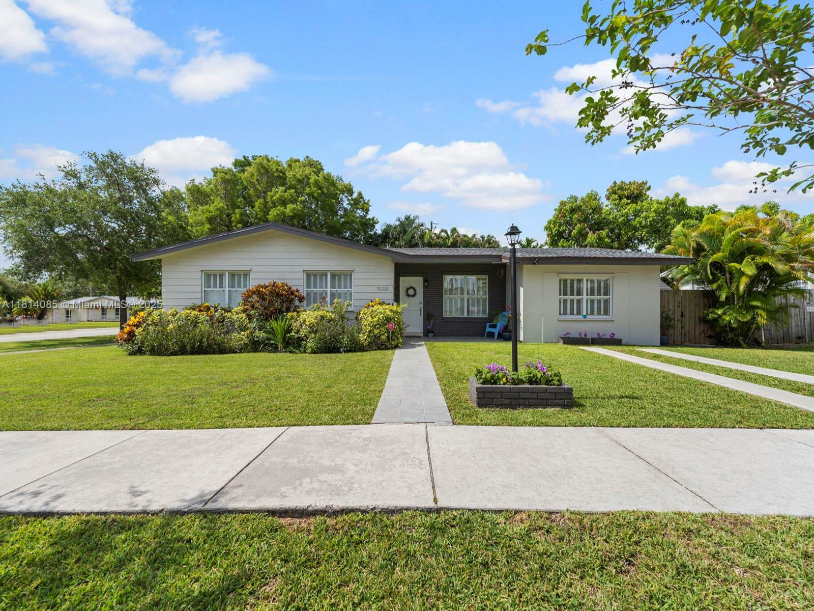 Property Photo: 9200 SW 178th Ter FL 33157