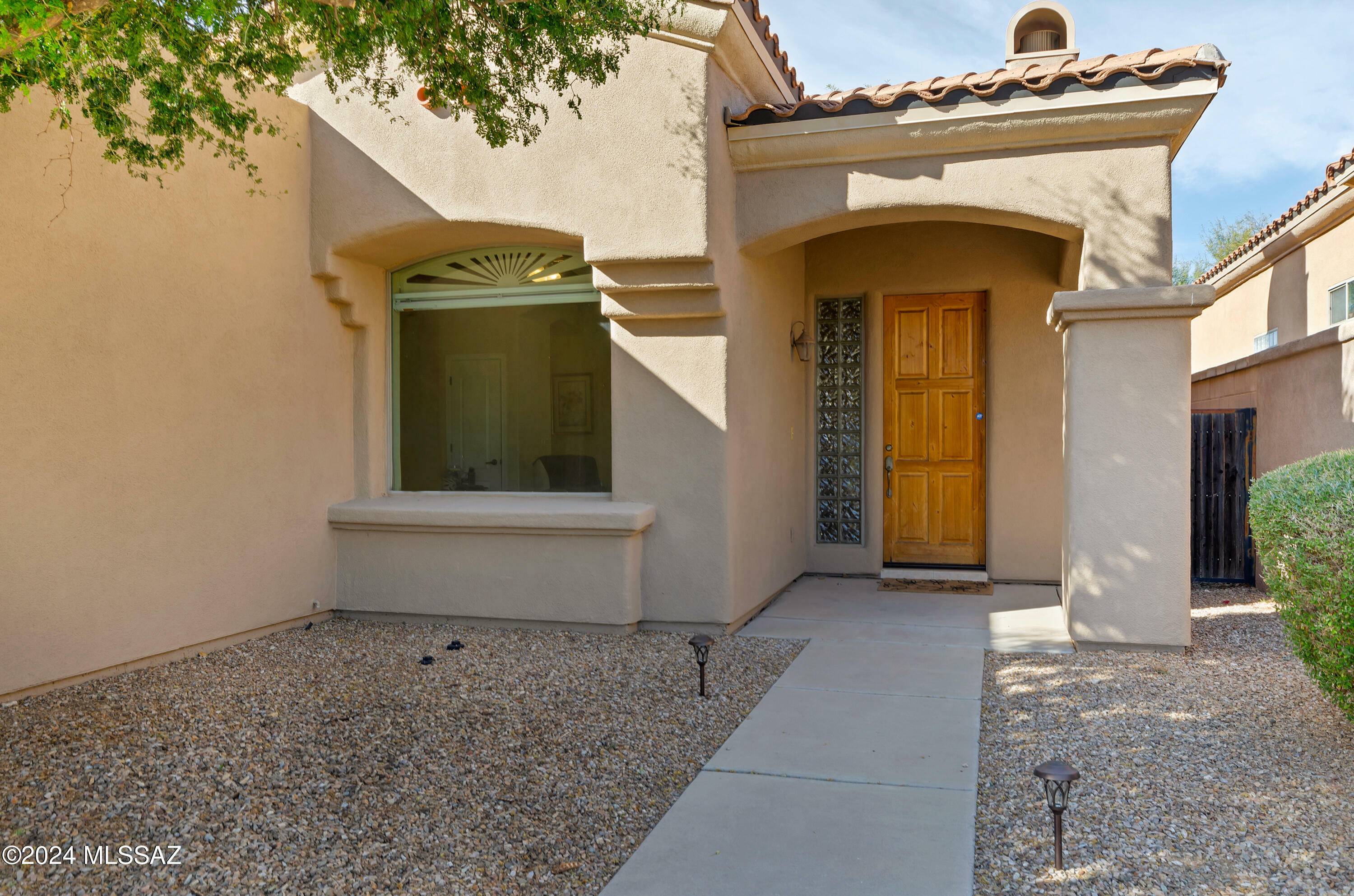 Property Photo: 6321 N Via Lomas De Paloma AZ 85718