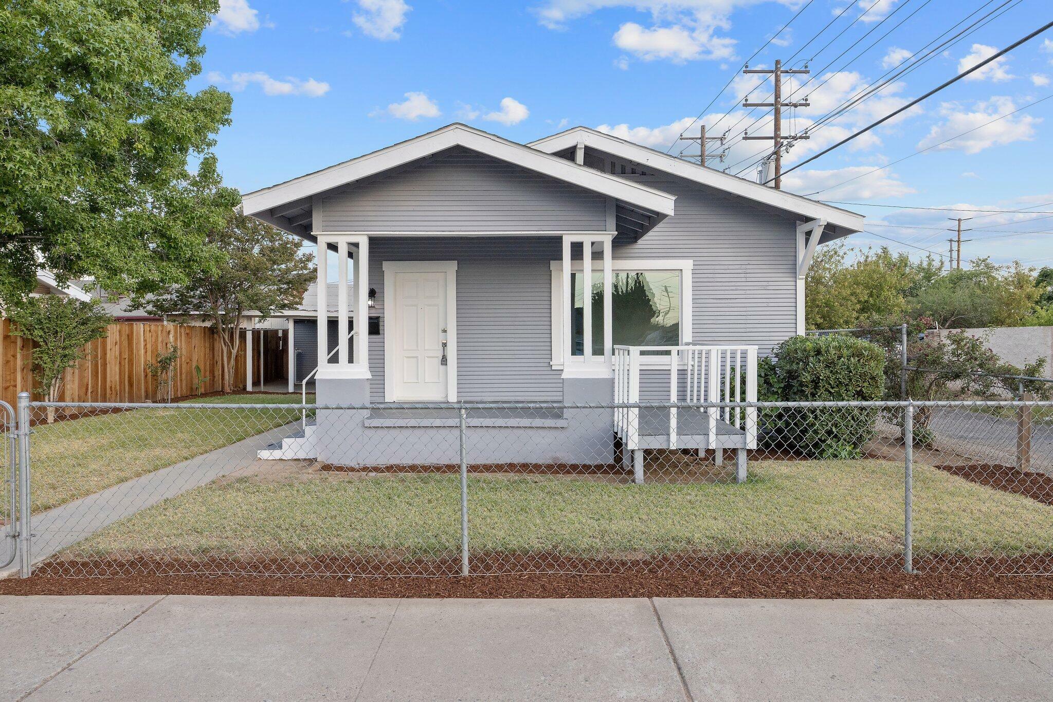 Property Photo: 124 W Frazier Street CA 93247