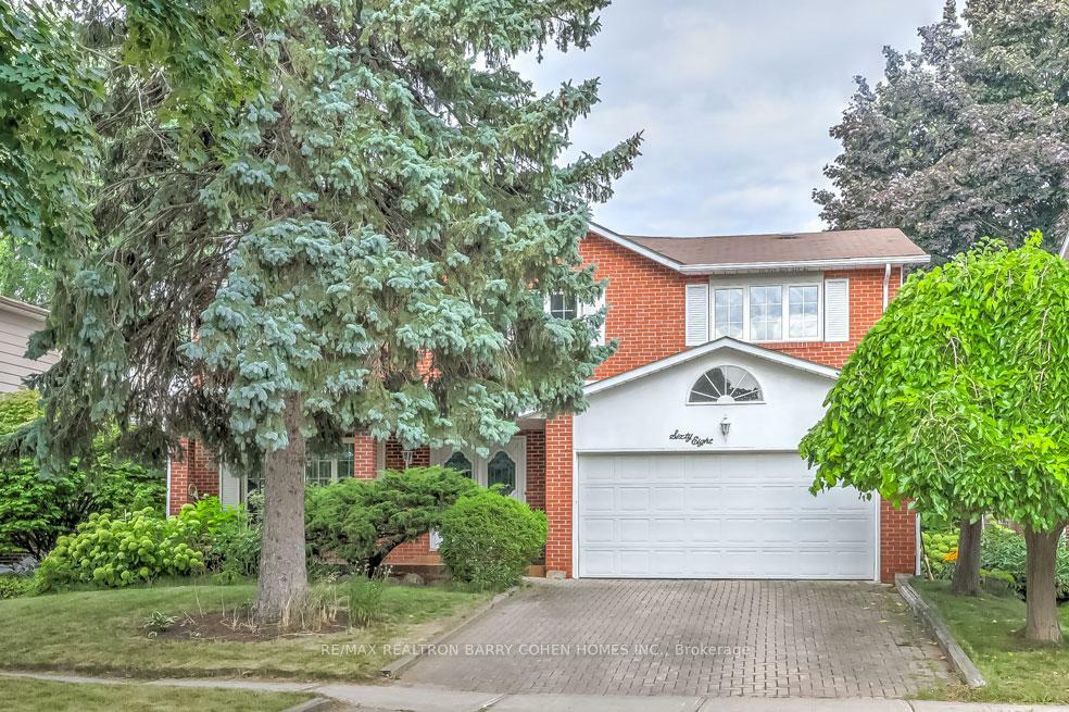 Property Photo: 68 Abbeywood Trail ON M3B 3B5
