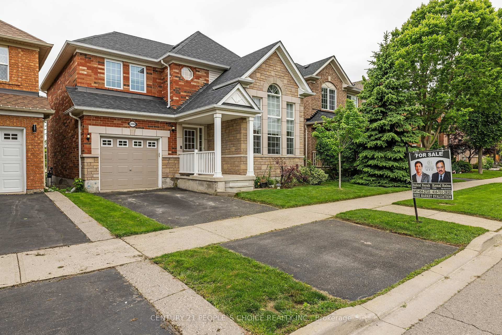 Property Photo: 2490 Valleyridge Drive ON L6M 5H1