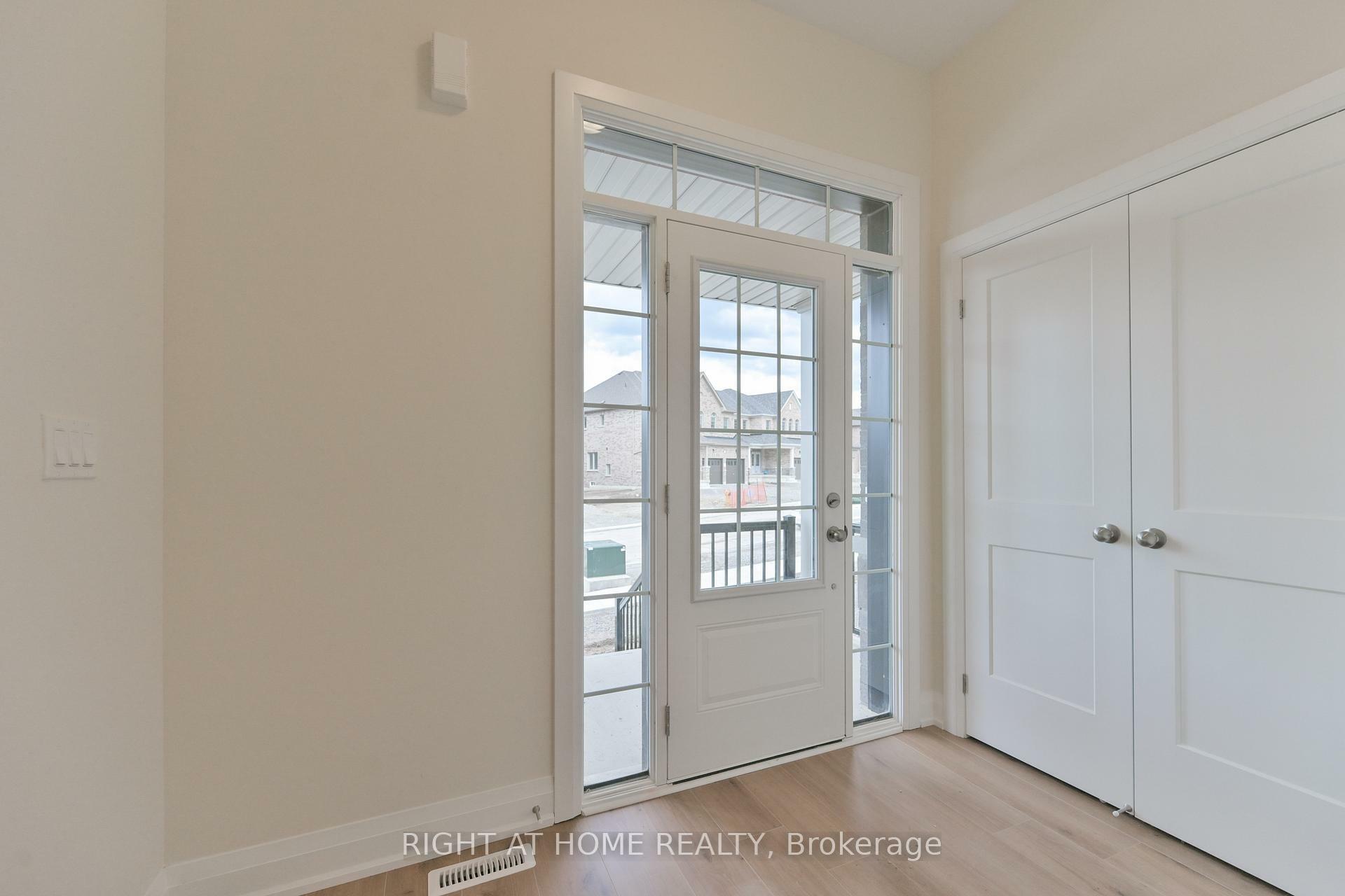 Property Photo: 74 North Garden Boulevard ON L9L 2C7
