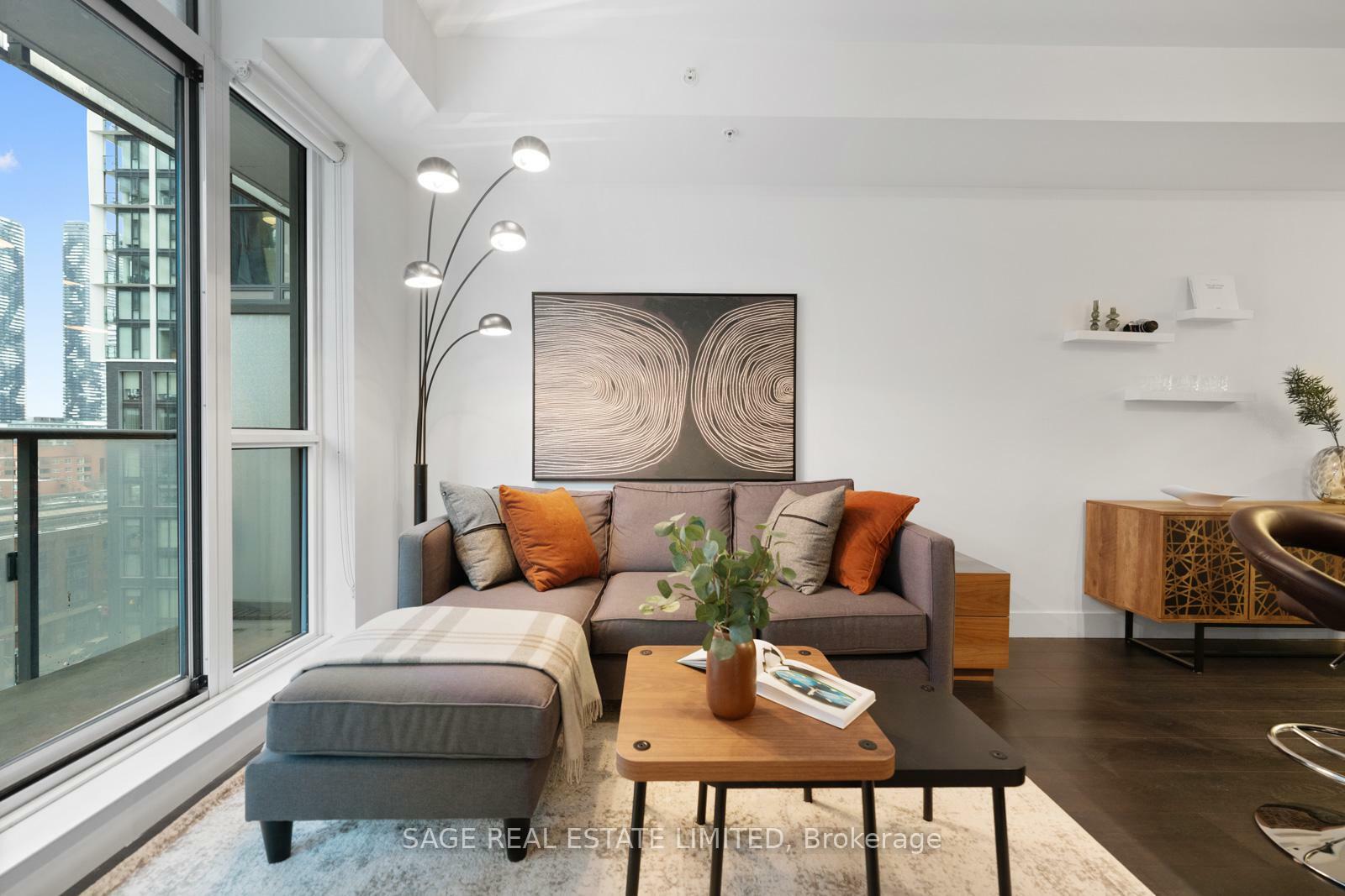 Property Photo: 39 Sherbourne Street 801 ON M5A 0L8