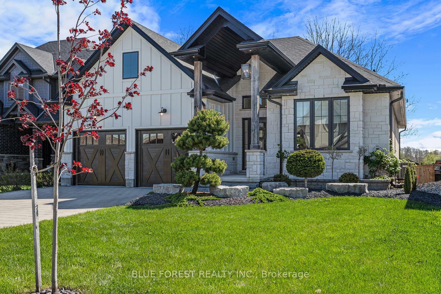 Property Photo:  86 Kemp Crescent  ON N7G 0G3 