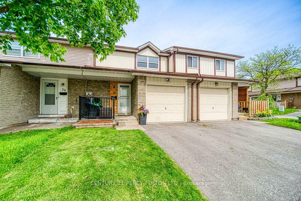 Property Photo: 540 Dorchester Drive 38 ON L1J 6M5