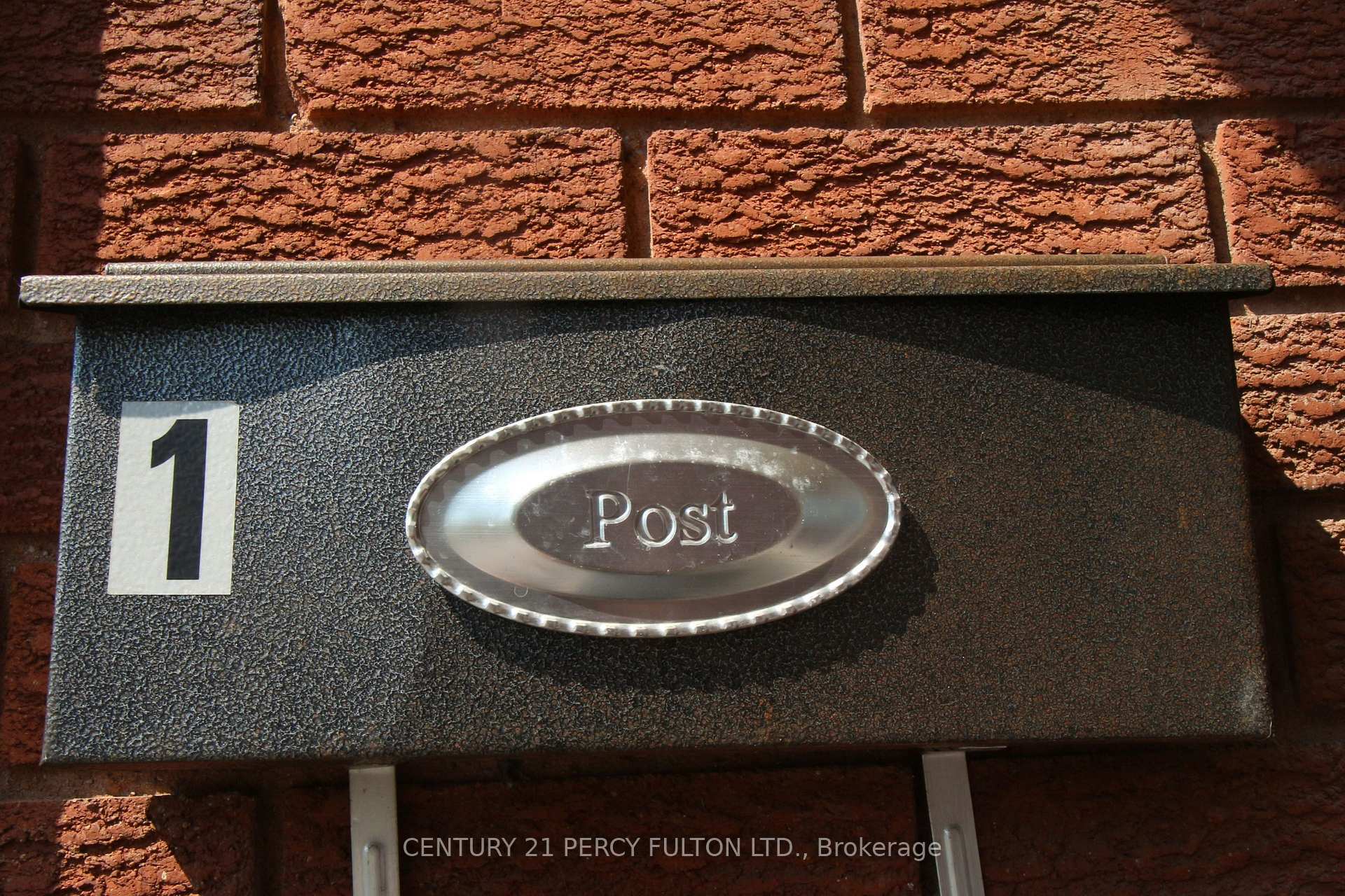 Property Photo: 318 College Avenue ON L1J 1S1