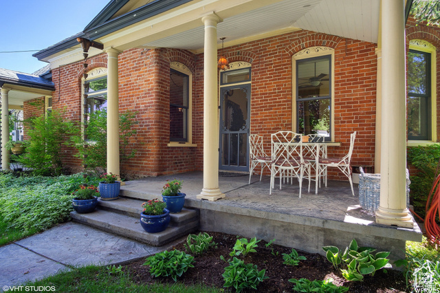 Property Photo: 211 E 100 N UT 84049