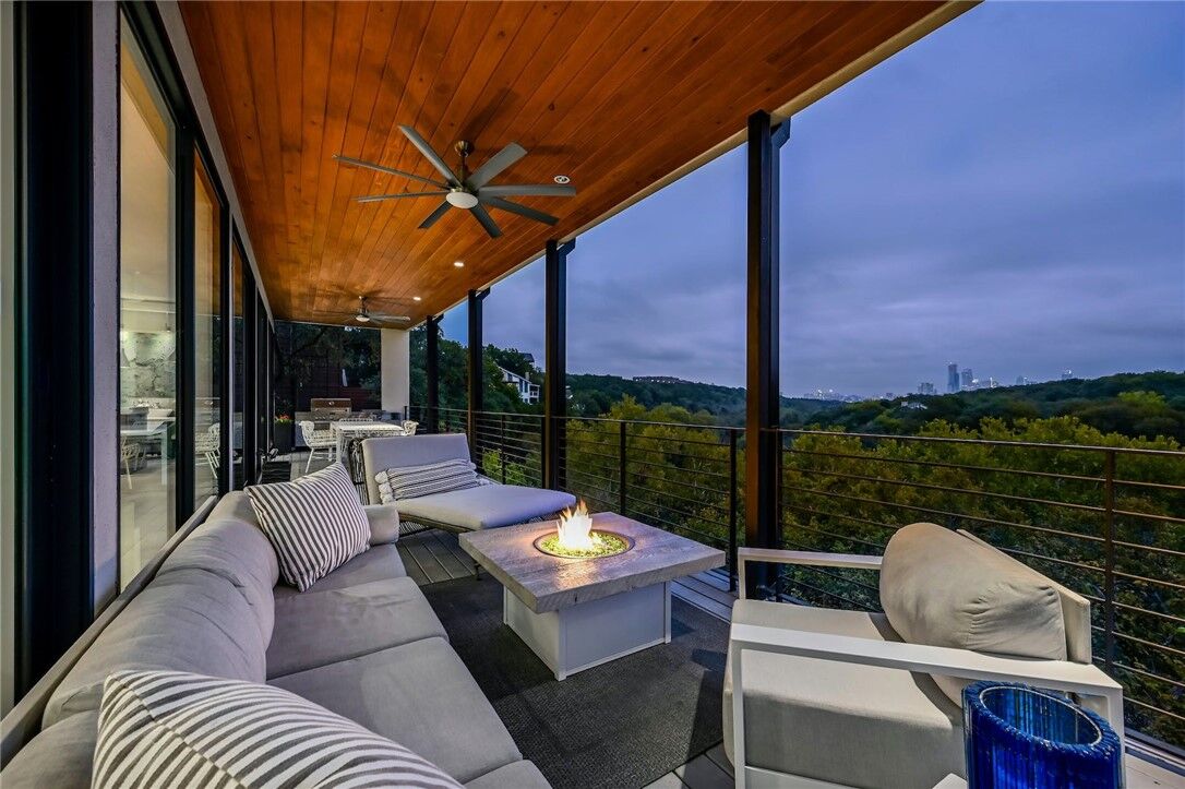 Property Photo: 1337 Spyglass Drive TX 78746
