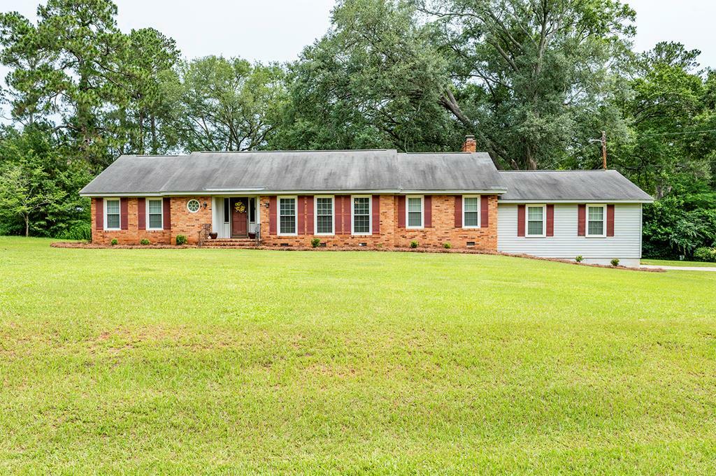 Property Photo: 3203 Wexford Dr GA 31721
