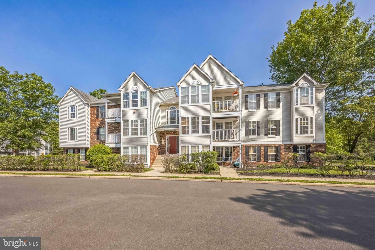 Property Photo: 72 E Eldon Way W NJ 08053