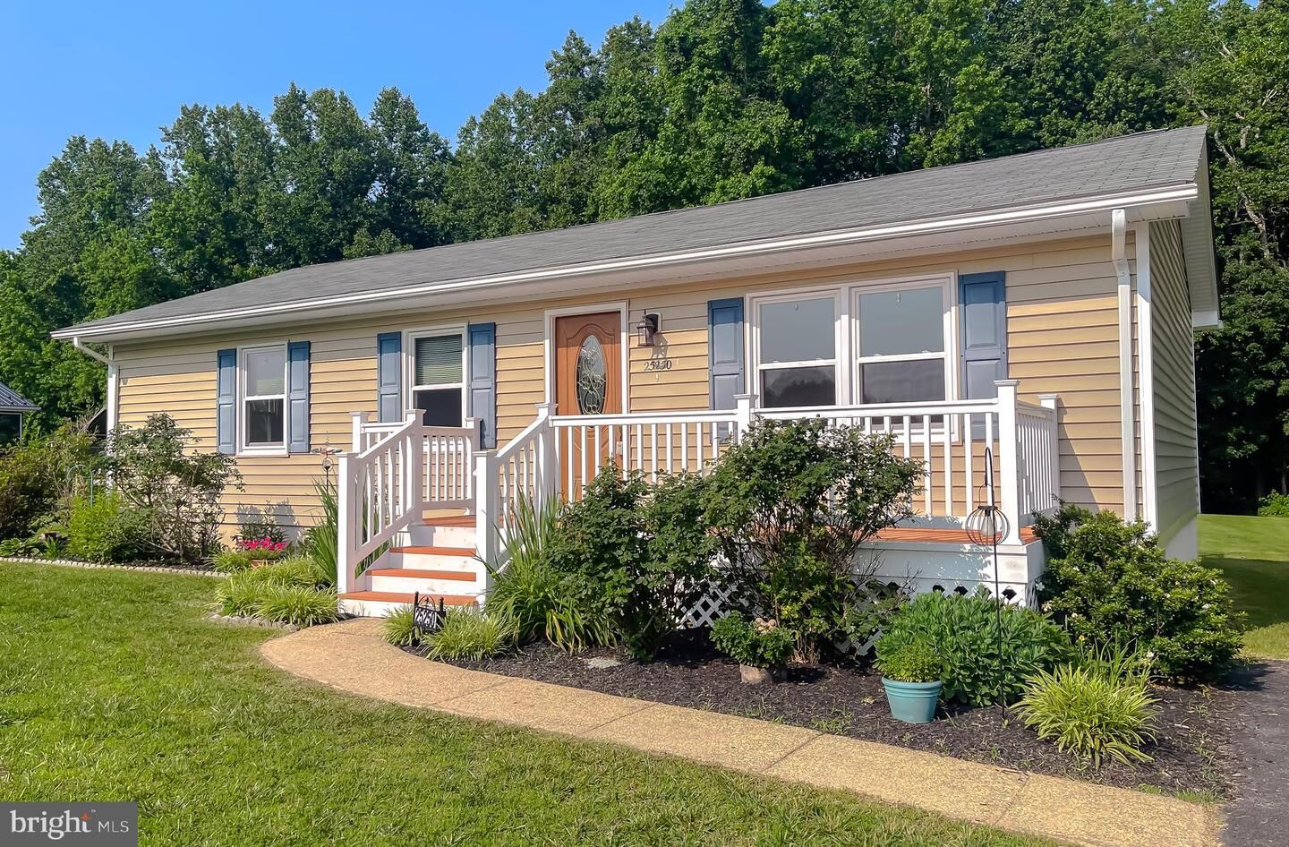 Property Photo: 25250 Pinto Drive MD 20636