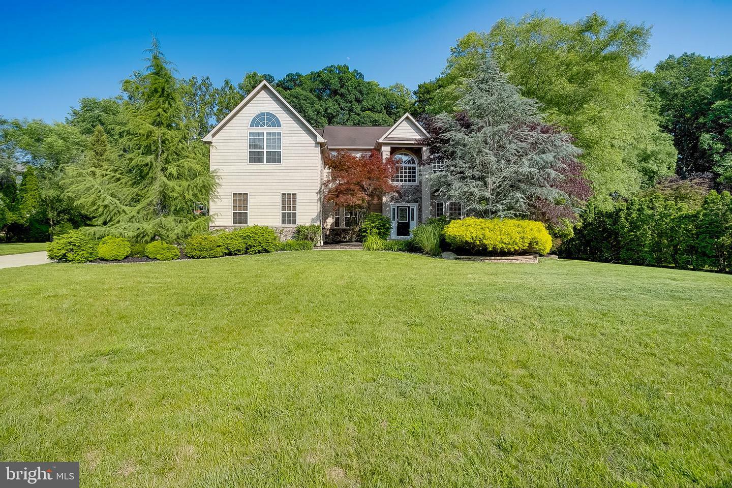 Property Photo: 105 Hickory Court NJ 08062