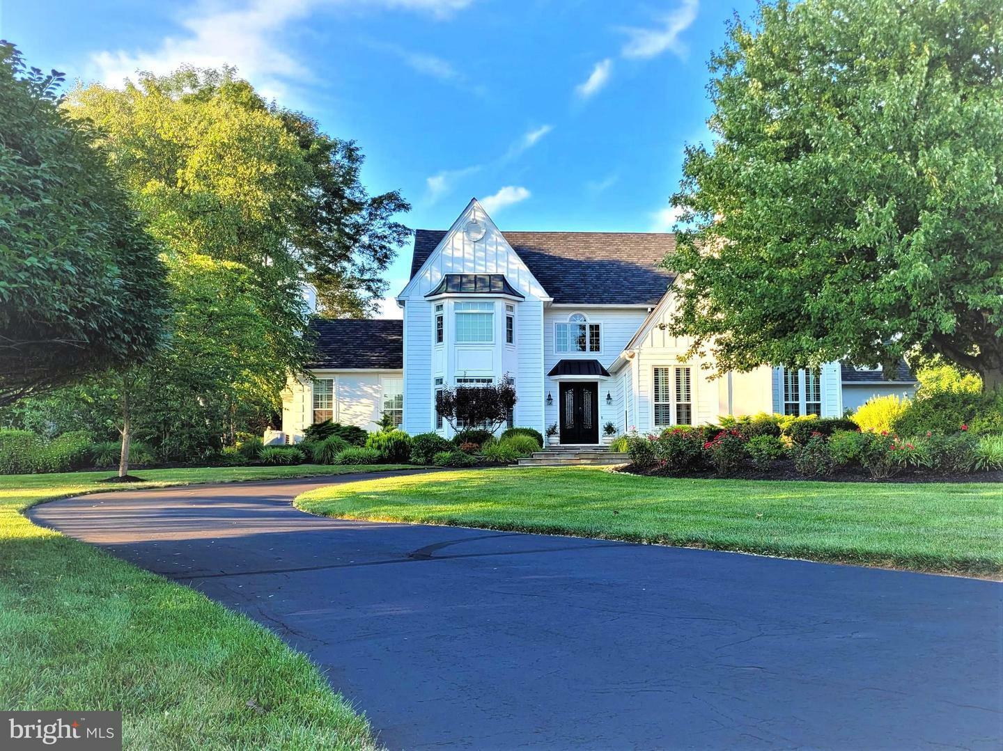 Property Photo: 9 Weatherfield Drive PA 18940
