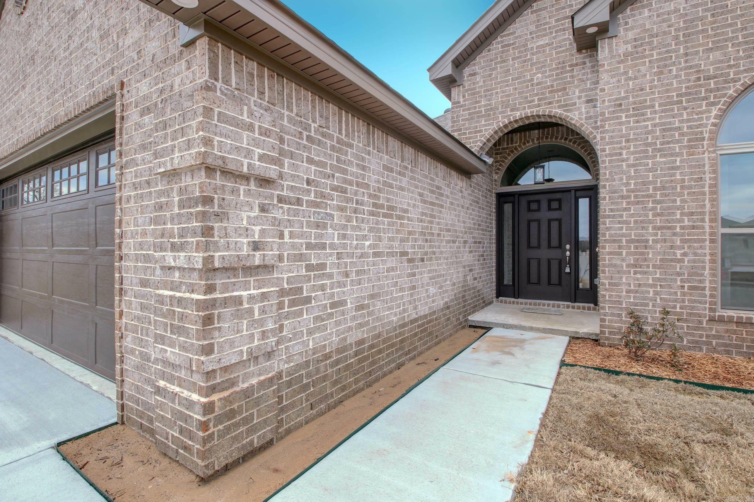 Property Photo: 71 Corniche Cove AR 72113