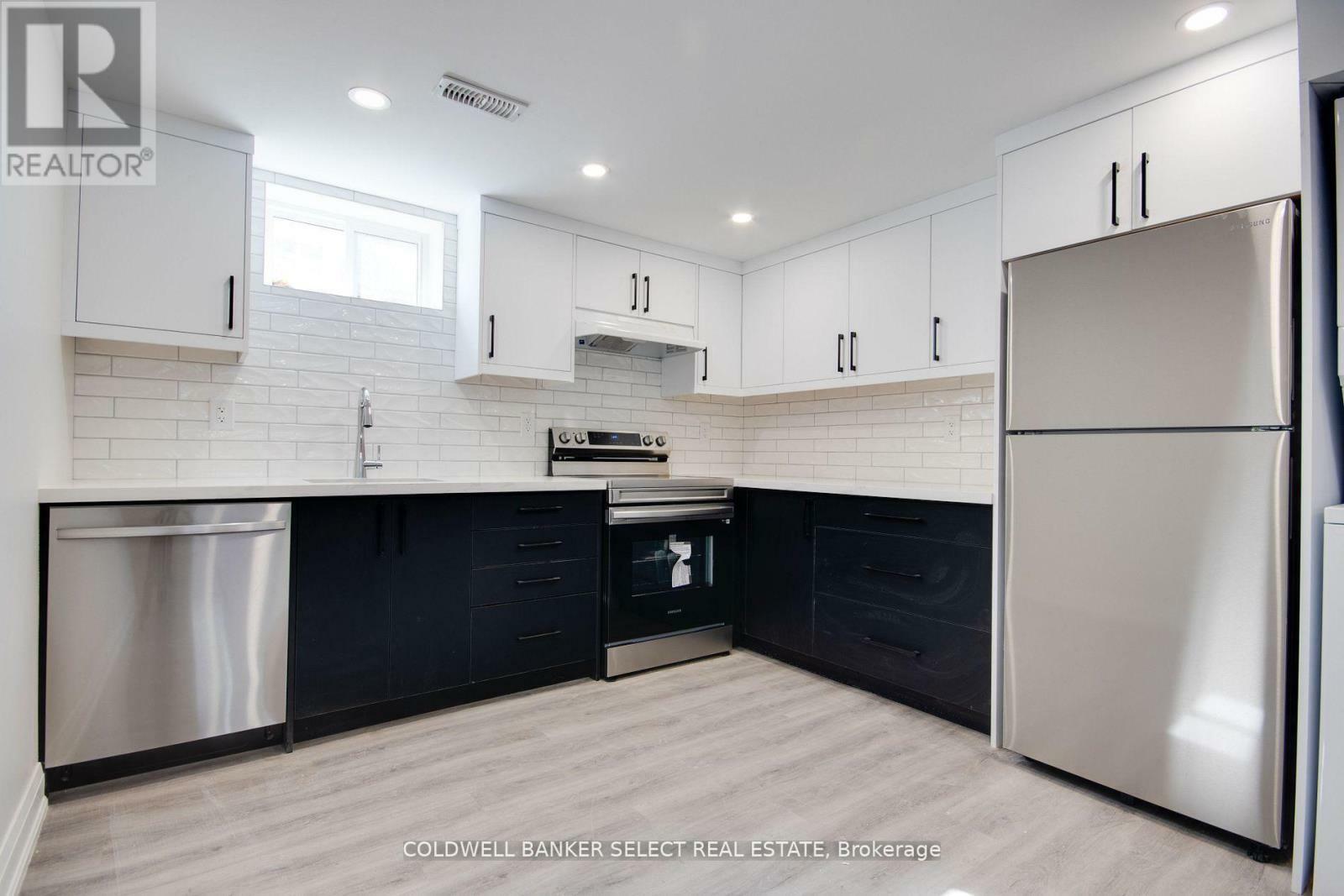 Property Photo: 29 Apollo Drive 2 ON L3K 6B3