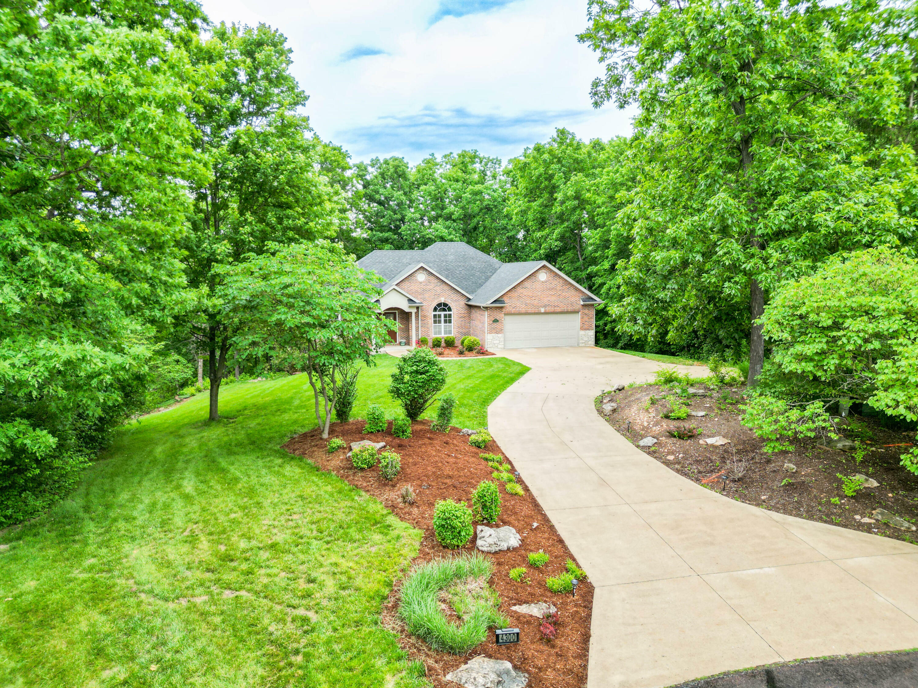Property Photo: 4300 E Ravens Ridge Dr MO 65201