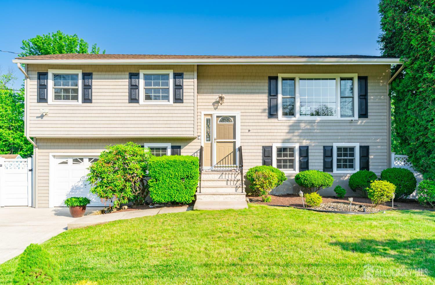 1682 Taylor Drive  North Brunswick NJ 08902 photo