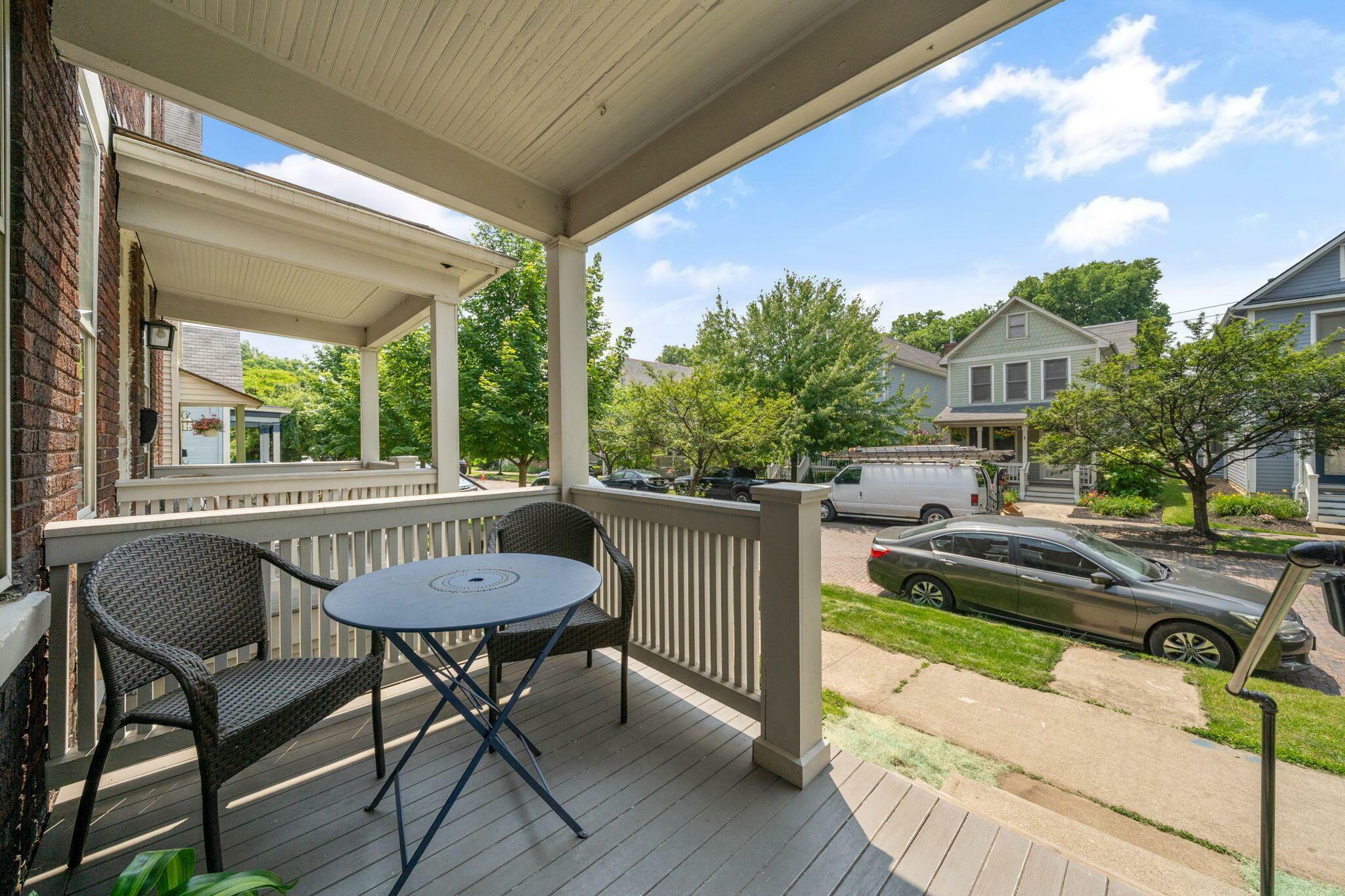 Property Photo: 994 Delaware Avenue OH 43201