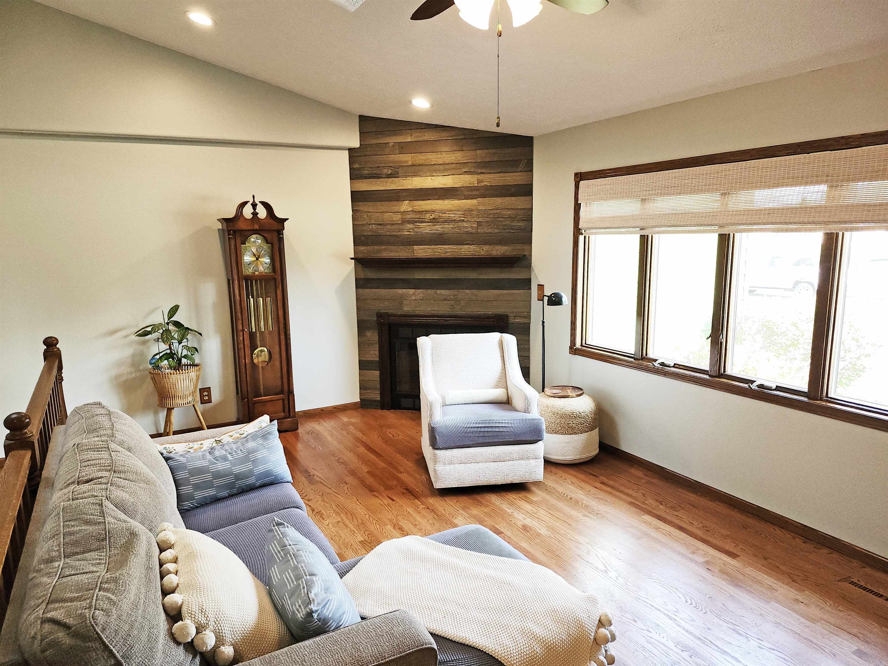 Property Photo: 333 S 4th Street NE 68601