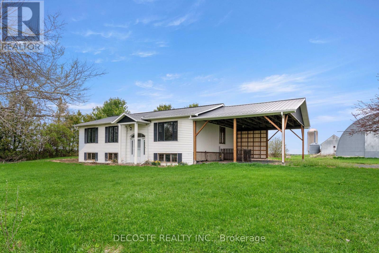 Property Photo: 2811 Rolland Massie Road ON K0C 1A0