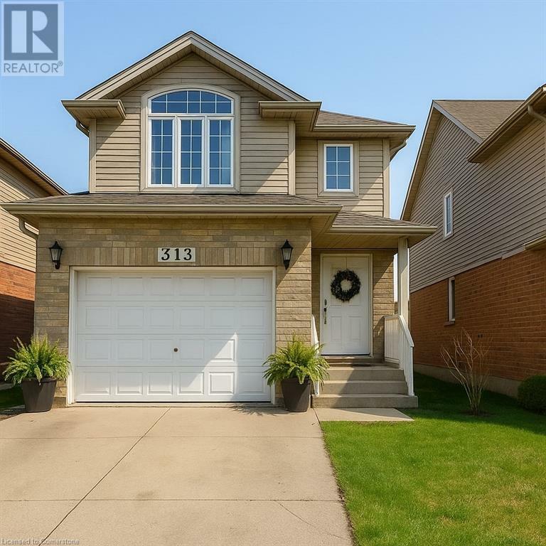 Property Photo: 313 Featherstone Crescent ON N2R 1Z4