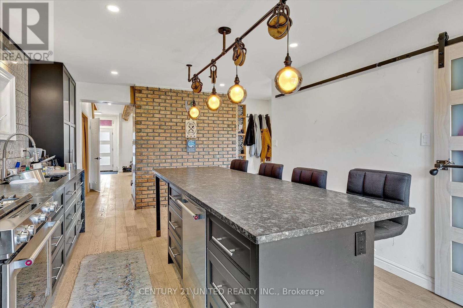 Property Photo: 508 Sherbrooke Street ON K9J 2P3