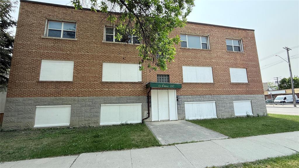 Property Photo:  757 Banning Street  MB R3E 2H8 