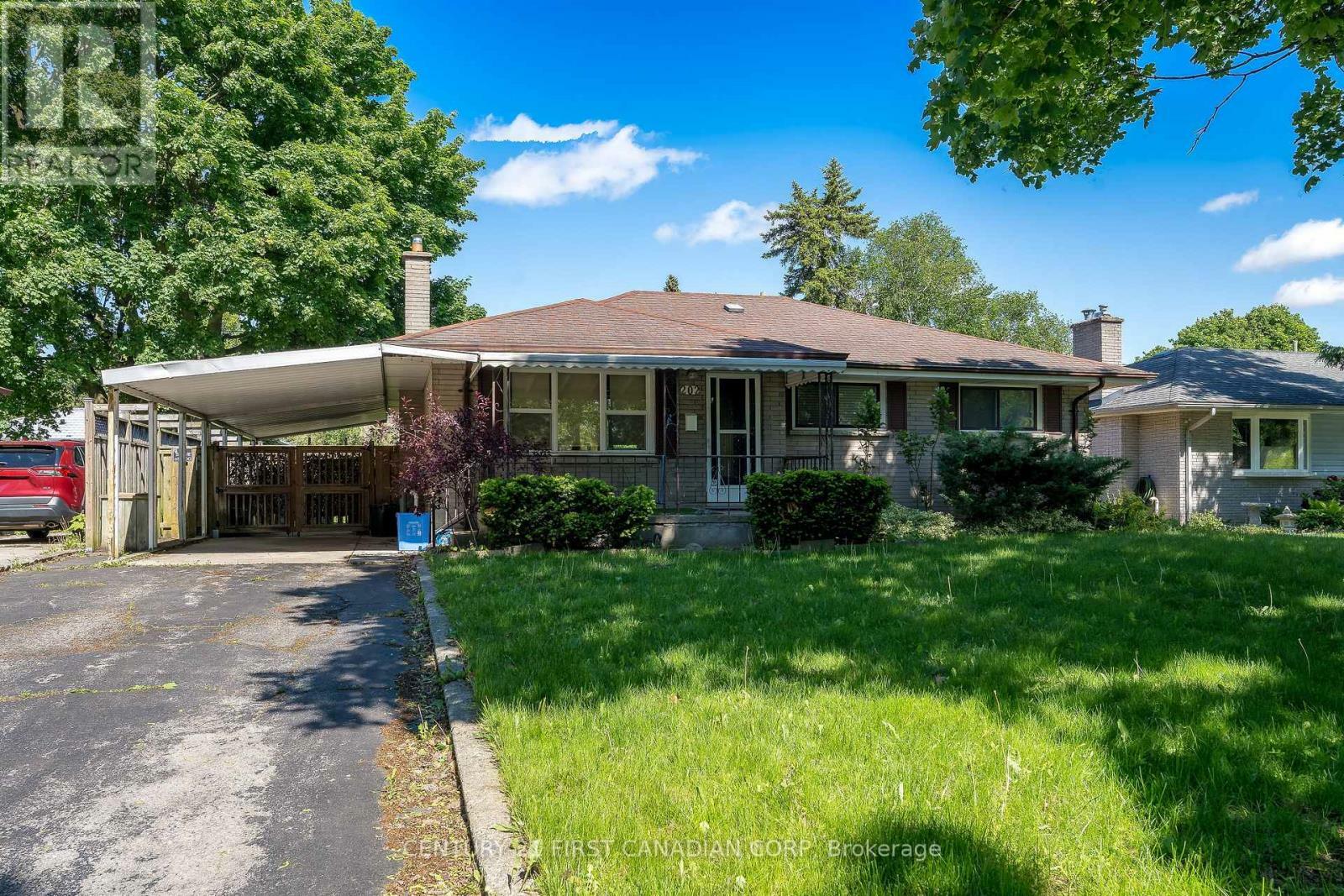 Property Photo: 202 Renfro Crescent ON N5Z 3B7