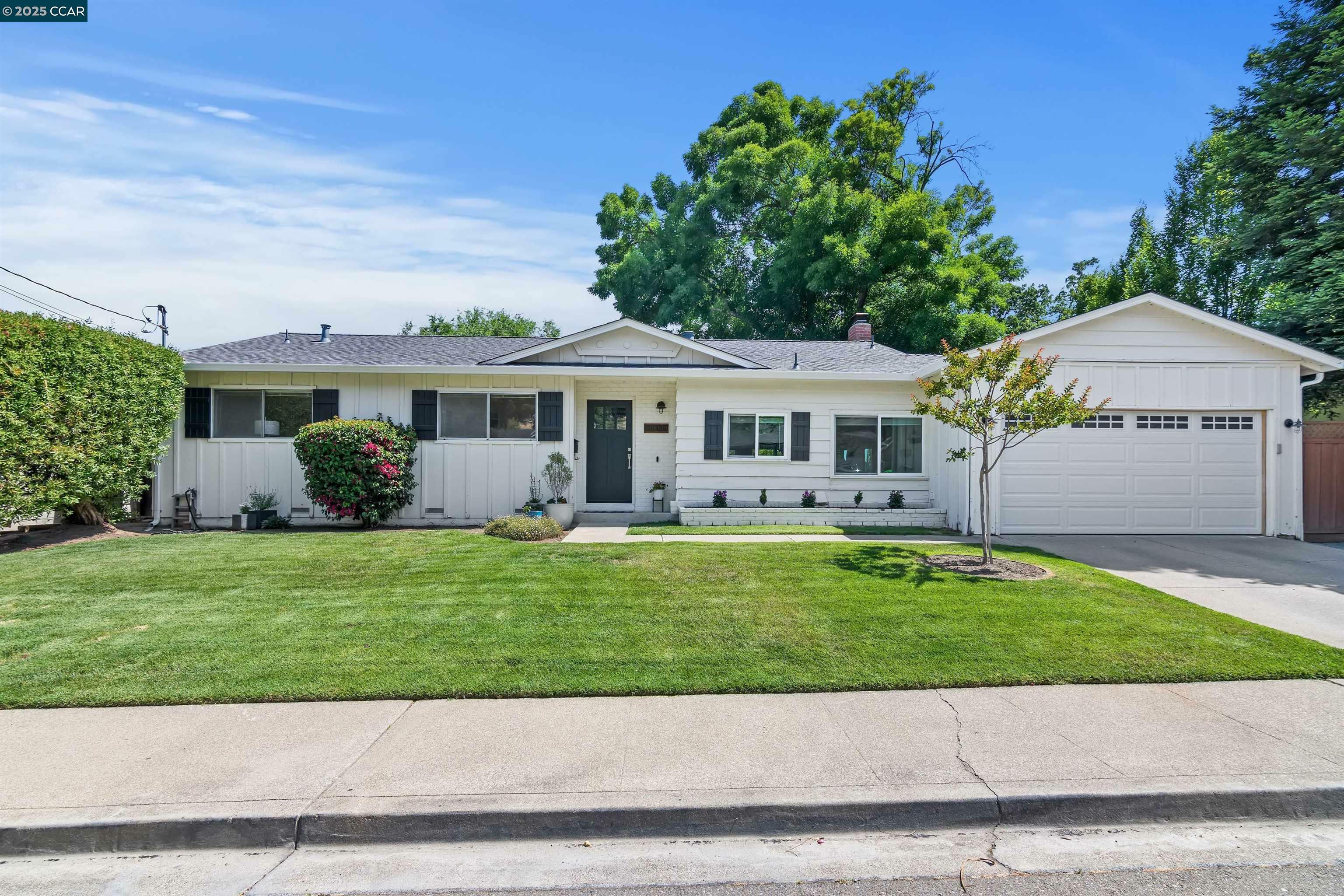 Property Photo: 2850 Fyne Dr CA 94598