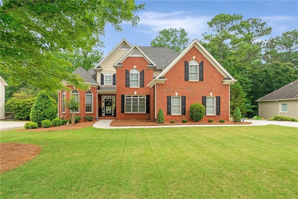 Property Photo:  1012 Chestnut Creek Drive  GA 30180 
