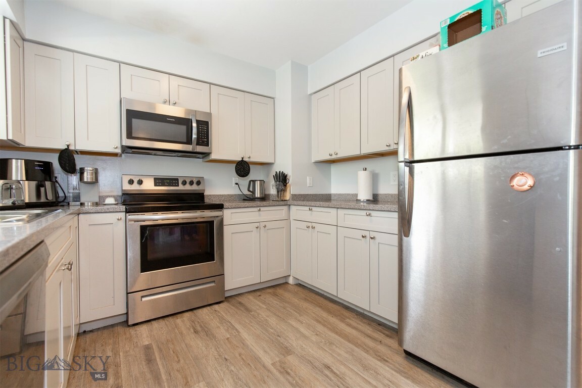 Property Photo: 506 N 19th Avenue MT 59718