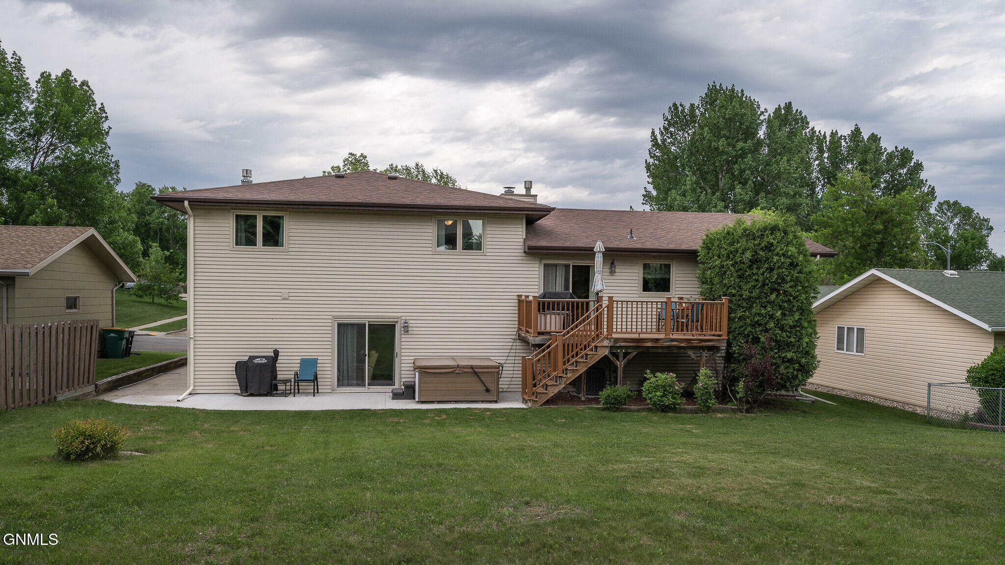 Property Photo: 201 E Brandon Drive ND 58503