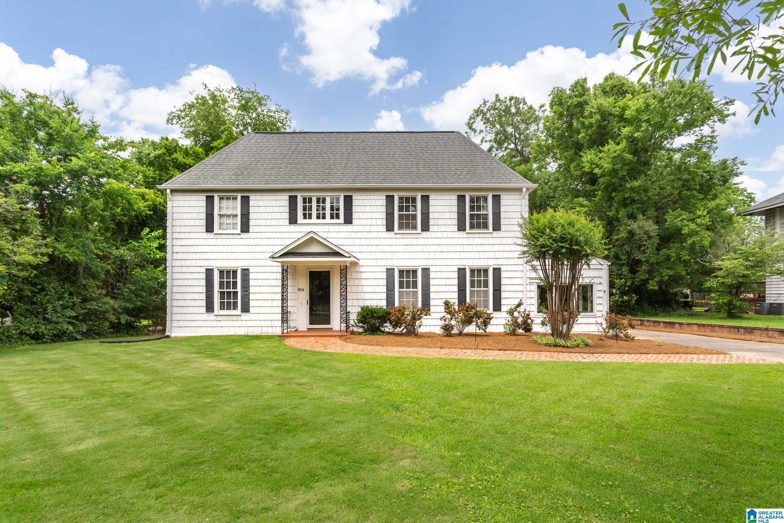 Property Photo: 604 South Street AL 35160