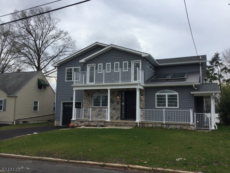Property Photo:  426 Inwood Rd  NJ 07036 