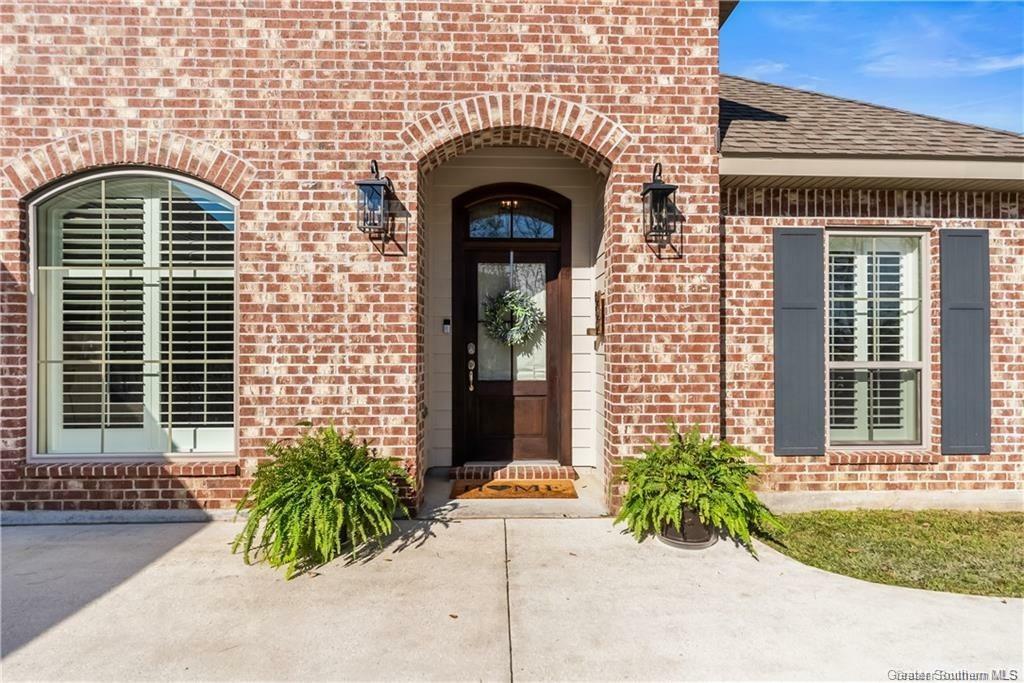 Property Photo: 660 Landwood Drive LA 70611