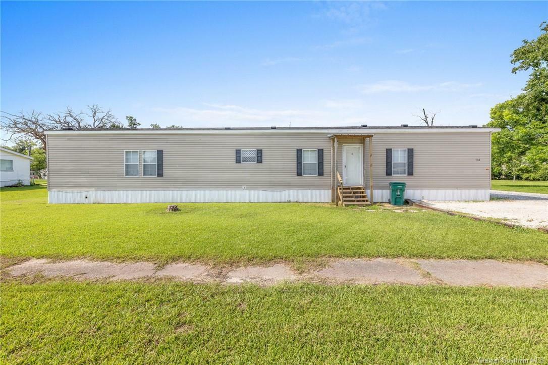 Property Photo: 203 E Lincoln Street LA 70663