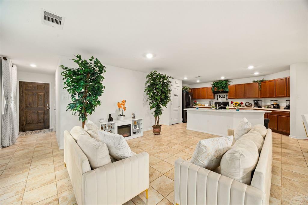 Property Photo: 5327 Castle Discordia Street TX 77493