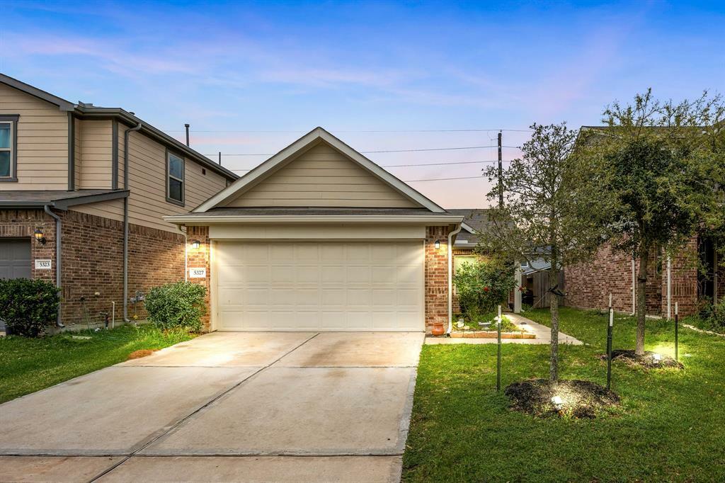 Property Photo:  5327 Castle Discordia Street  TX 77493 
