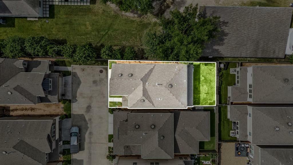 Property Photo: 1822 Calabasas Way TX 77080