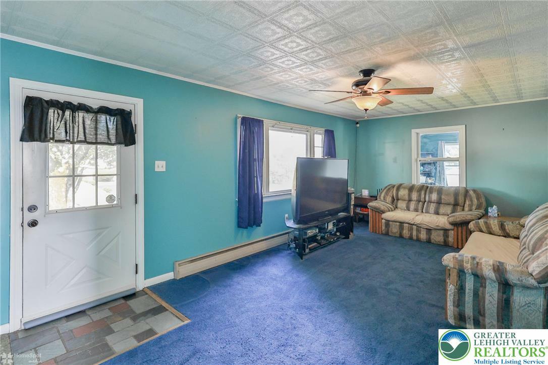 Property Photo: 6386 Sullivan Trail PA 18091