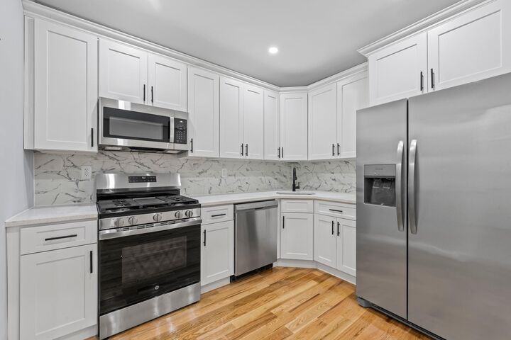 Property Photo:  21739 114th Road  NY 11411 
