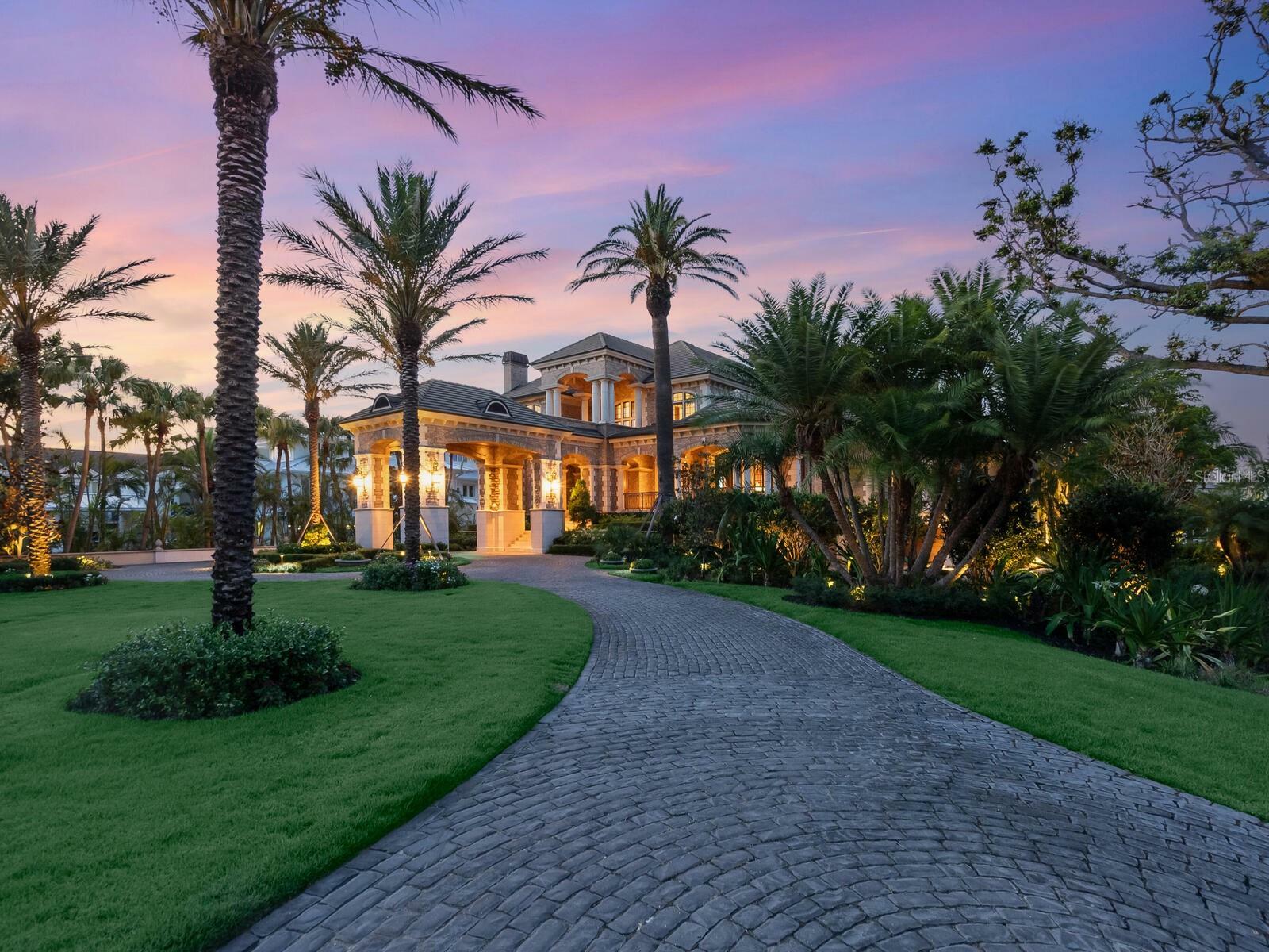 Property Photo: 1423 &Amp 1435 Hillview Drive FL 34239